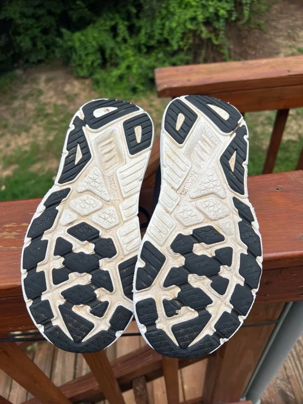 Women’s Hoka Arahi 7 Running Shoes
